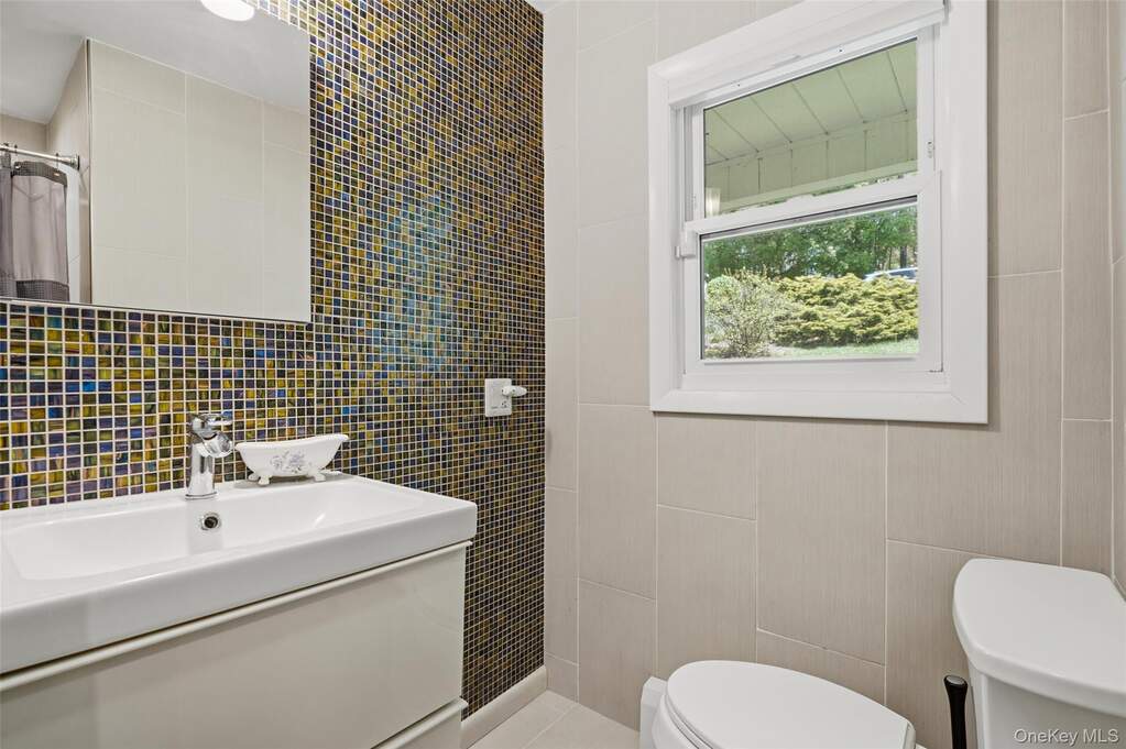 3 Bedroom Single Family Home/House's Image 12