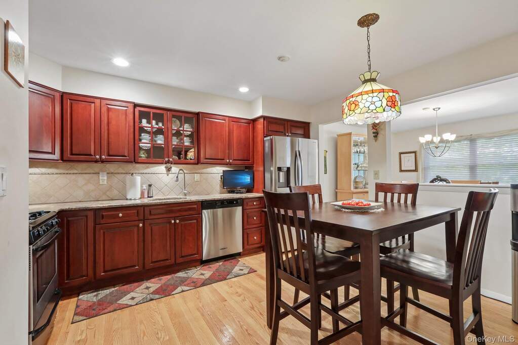 3 Bedroom Villa/Townhouse's Image 13