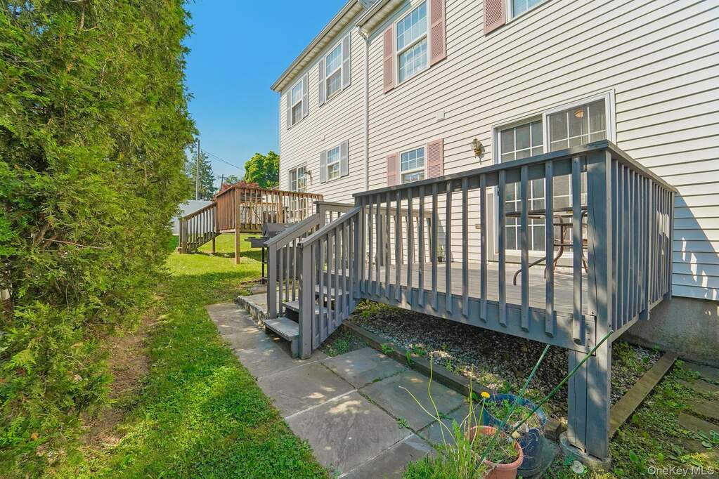3 Bedroom Villa/Townhouse's Image 25