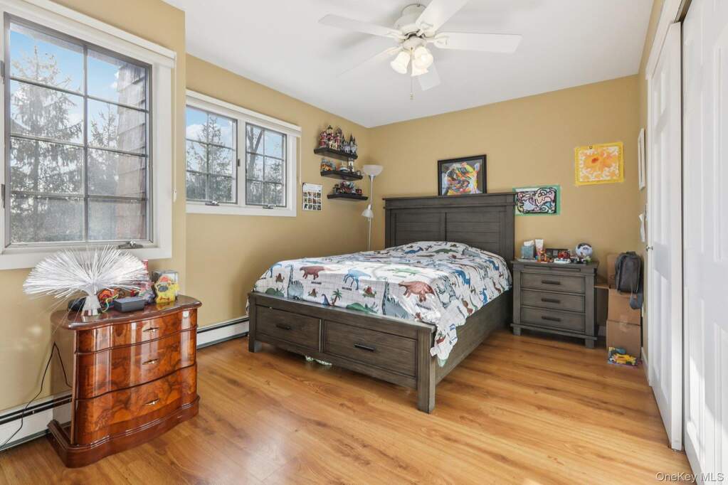 6 Bedroom Single Family Home/House's Image 24