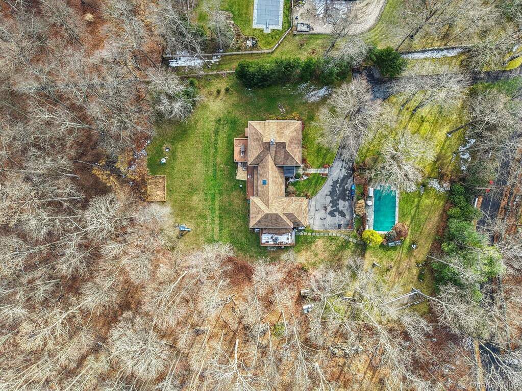 6 Bedroom Single Family Home/House's Image 45