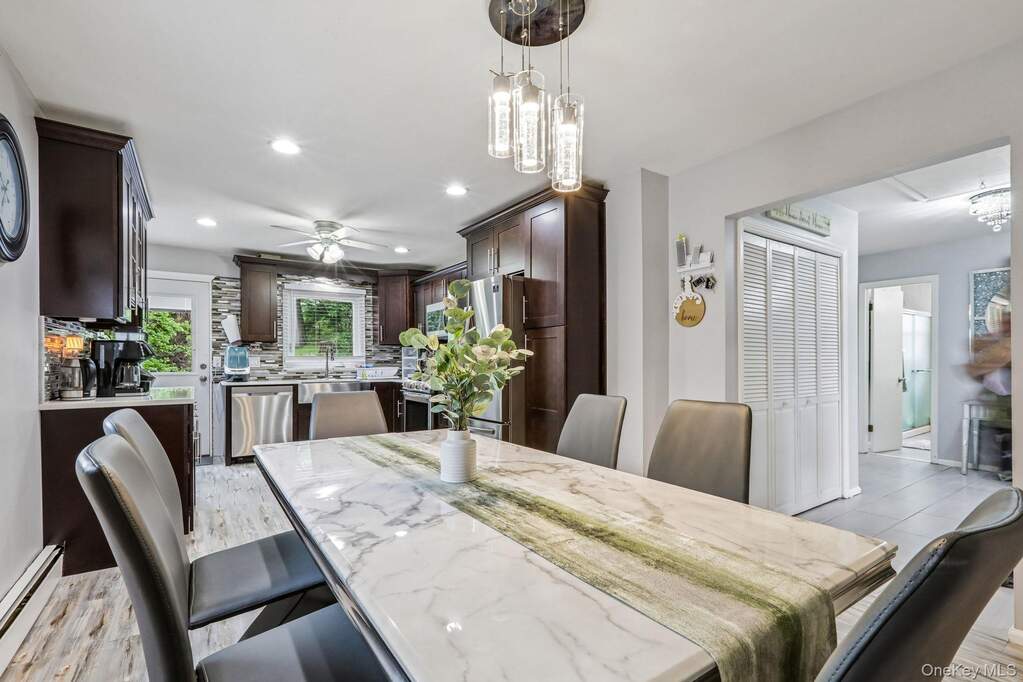 3 Bedroom Multi Unit's Image 11