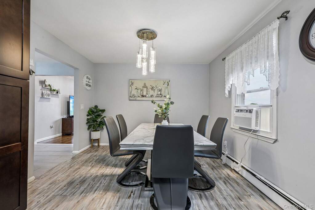 3 Bedroom Multi Unit's Image 12