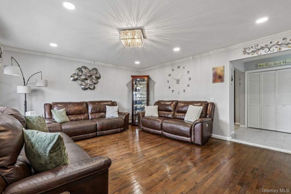 3 Bedroom Multi Unit's Image 21