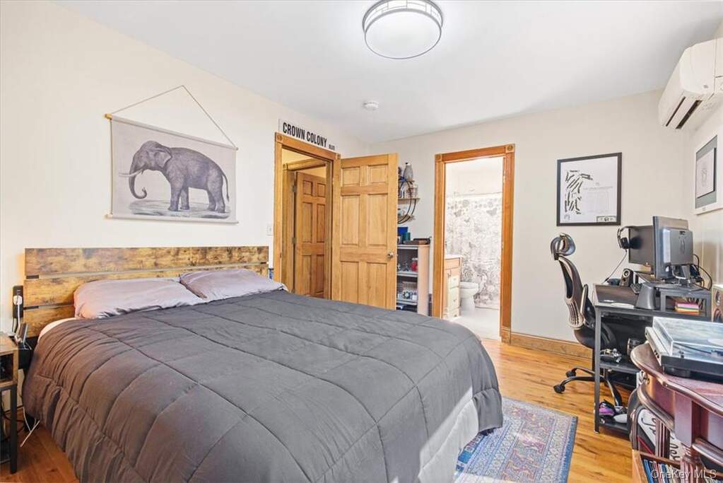 8 Bedroom Multi Unit's Image 14