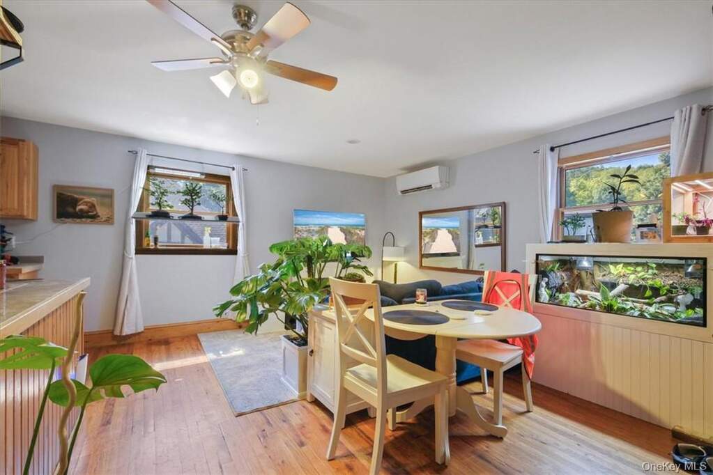 8 Bedroom Multi Unit's Image 16