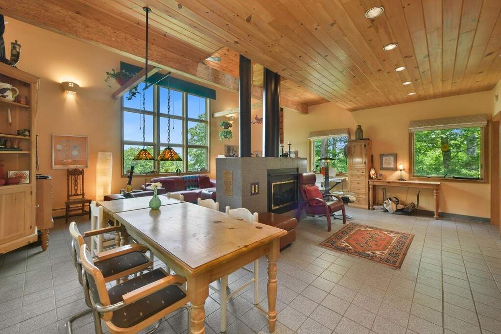 3 Bedroom Single Family Home/House's Image 5