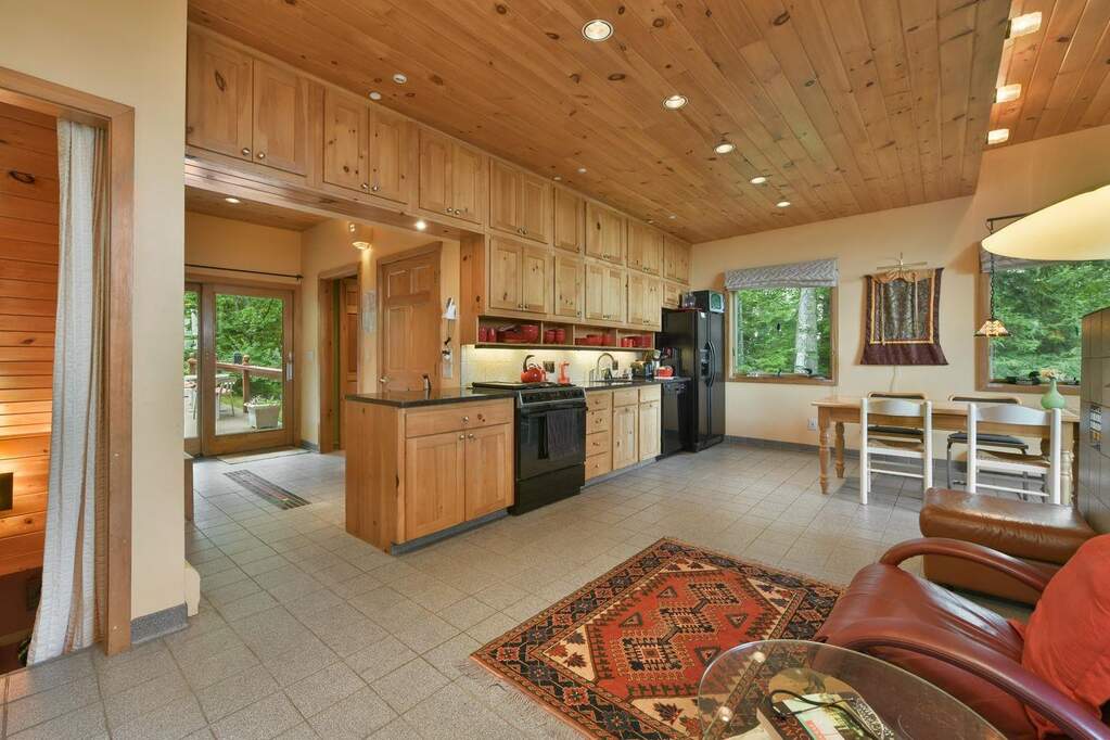 3 Bedroom Single Family Home/House's Image 6