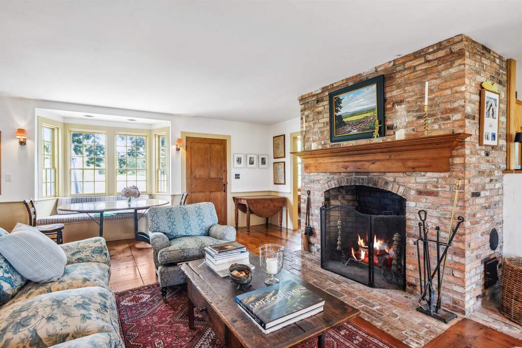 4 Bedroom Single Family Home/House's Image 12