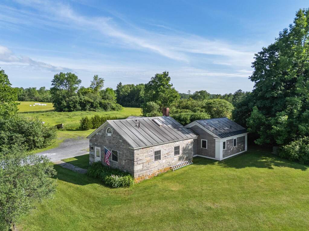 4 Bedroom Single Family Home/House's Image 25