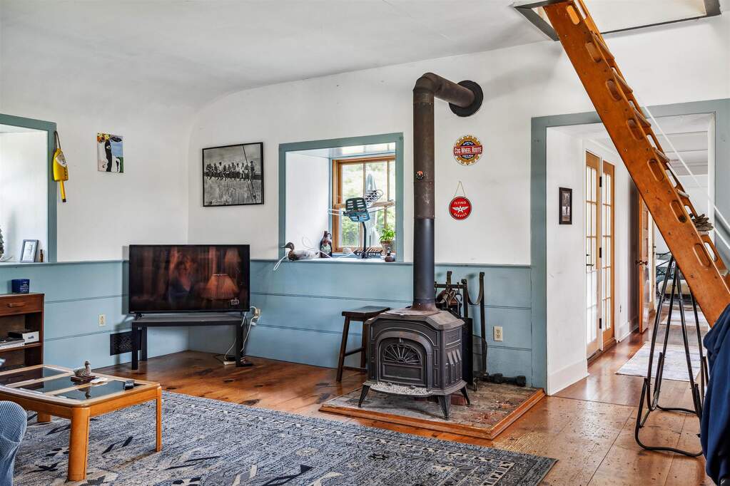 4 Bedroom Single Family Home/House's Image 27