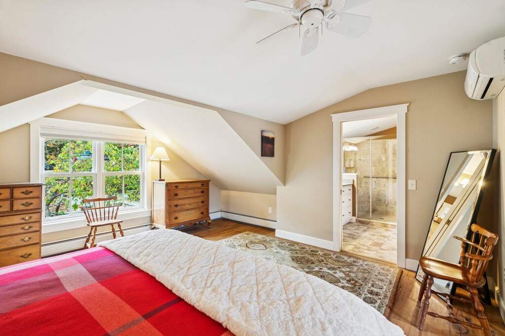 1 Bedroom Single Family Home/House's Image 7