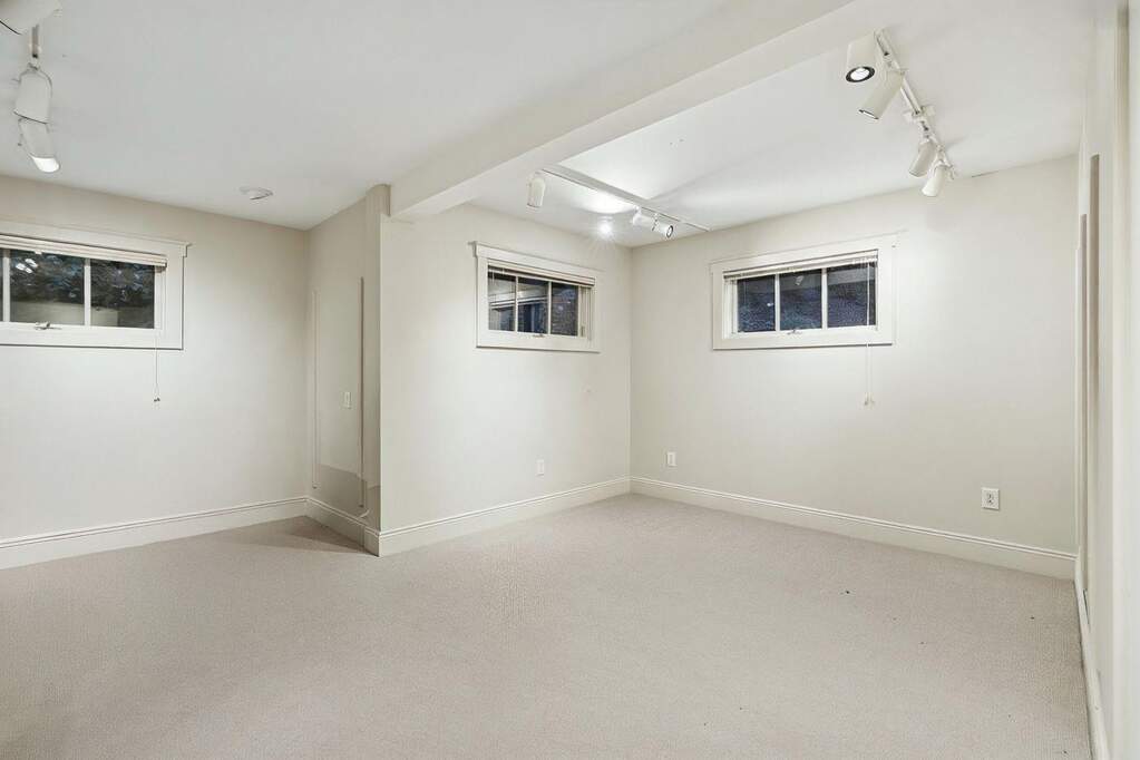 1 Bedroom Single Family Home/House's Image 17