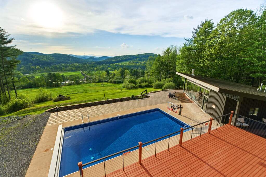 3 Bedroom Single Family Home/House's Image 12