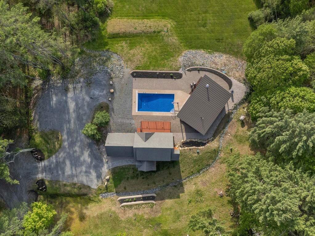 3 Bedroom Single Family Home/House's Image 13