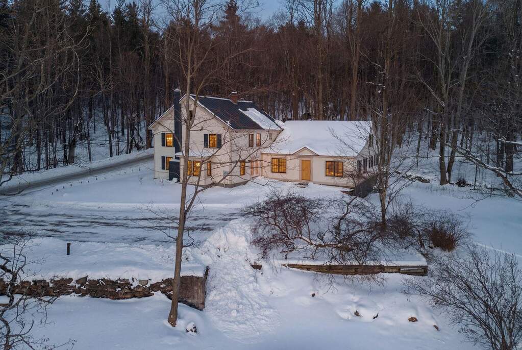 4 Bedroom Single Family Home/House's Image 9