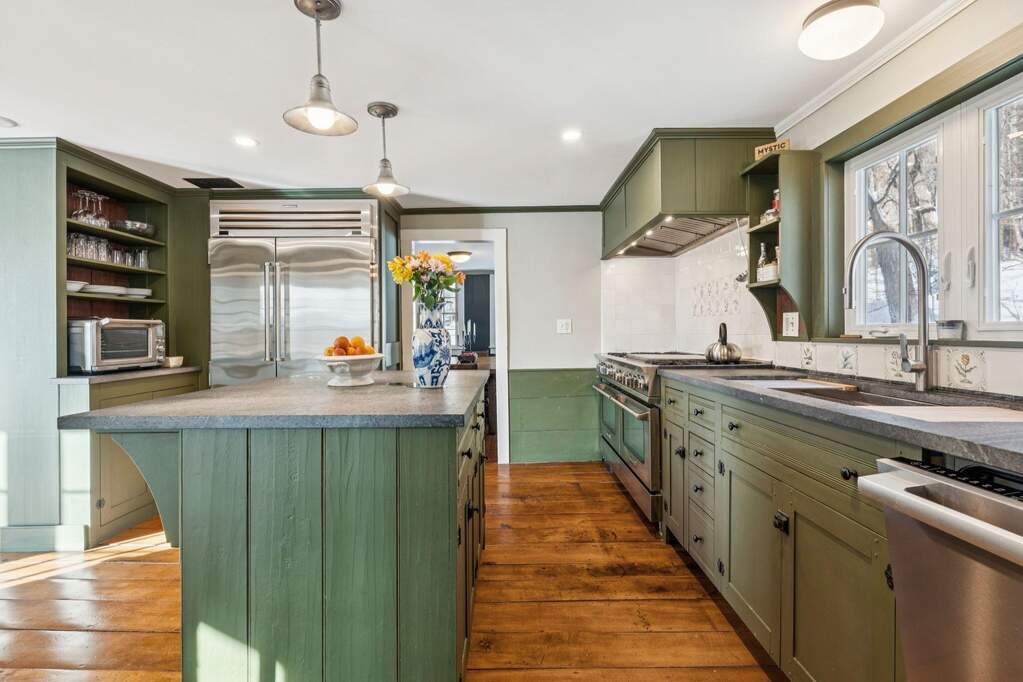 4 Bedroom Single Family Home/House's Image 13