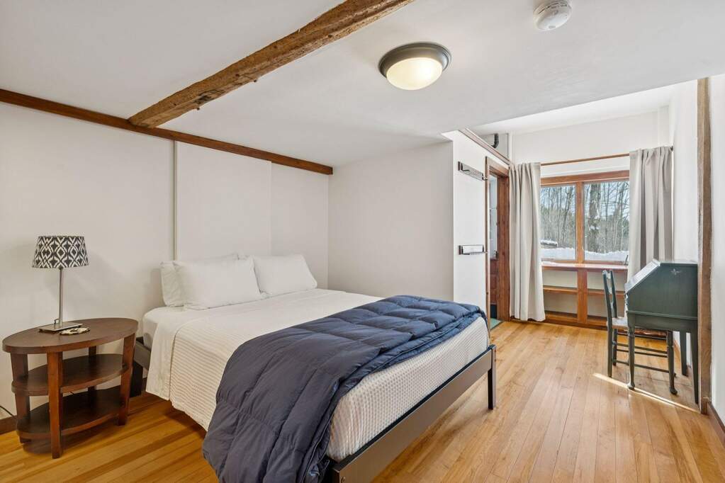4 Bedroom Single Family Home/House's Image 32