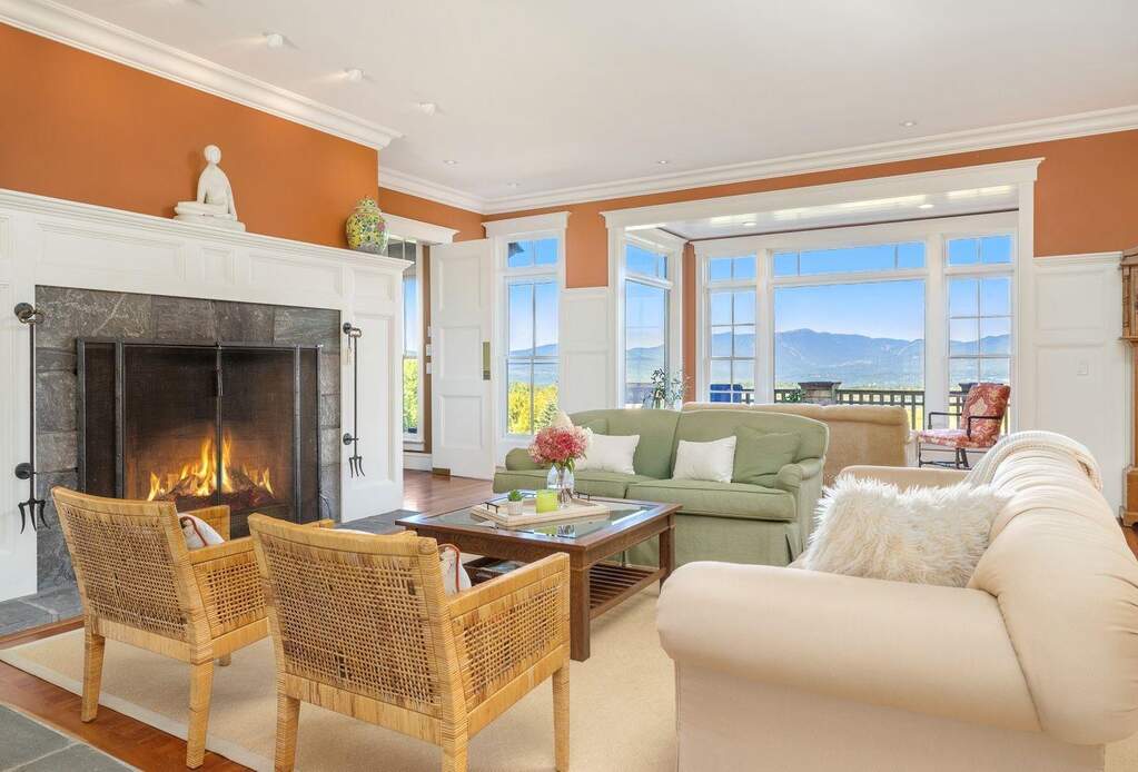 4 Bedroom Single Family Home/House's Image 3