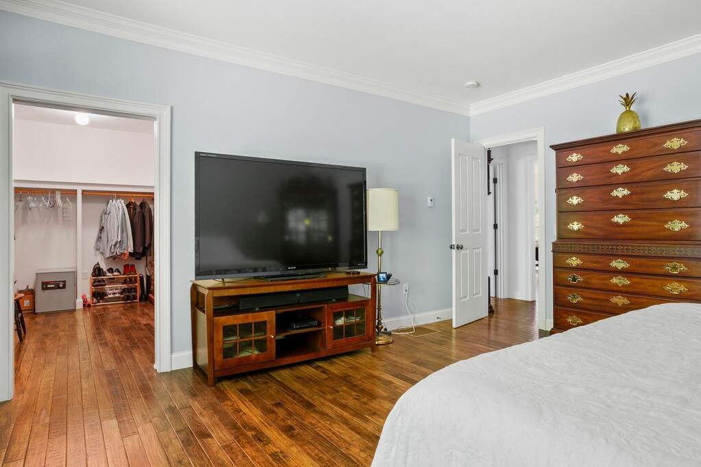 4 Bedroom Single Family Home/House's Image 15