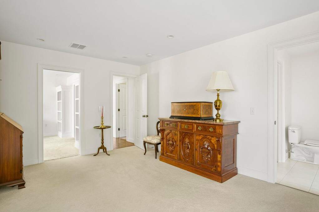 4 Bedroom Single Family Home/House's Image 25