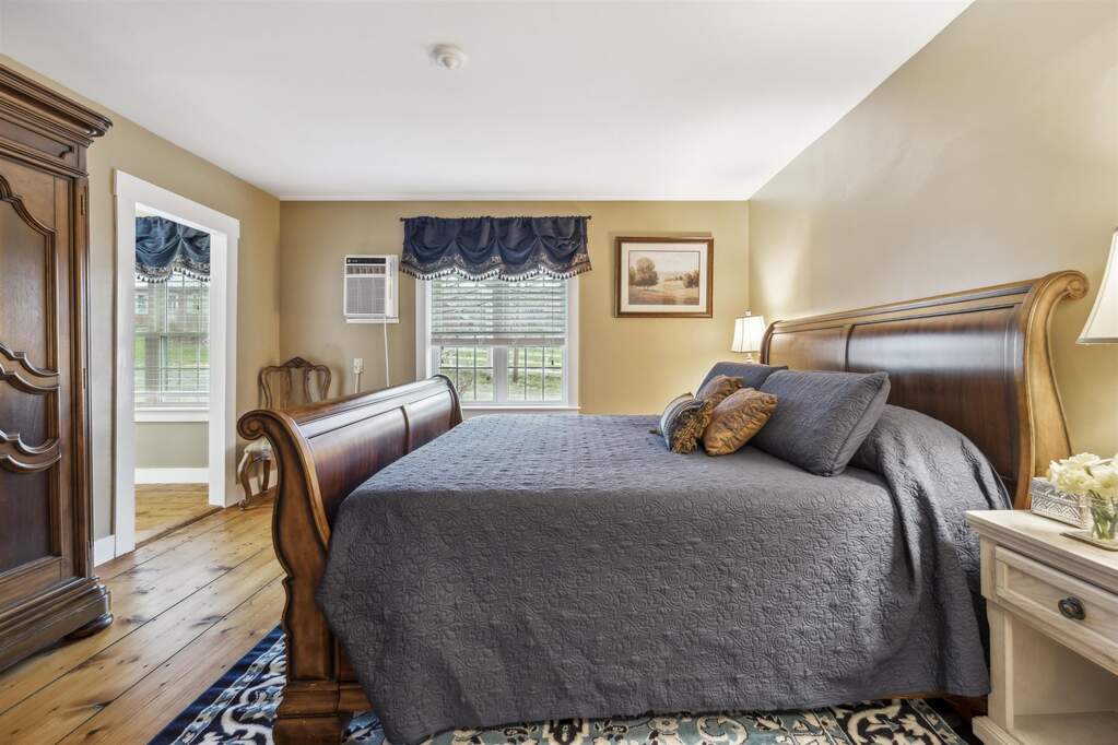 4 Bedroom Single Family Home/House's Image 17