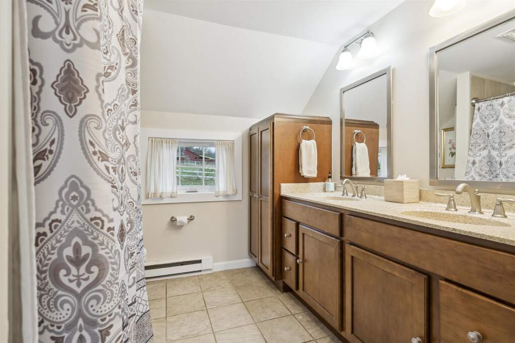 4 Bedroom Single Family Home/House's Image 26
