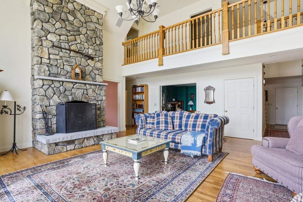 4 Bedroom Single Family Home/House's Image 11