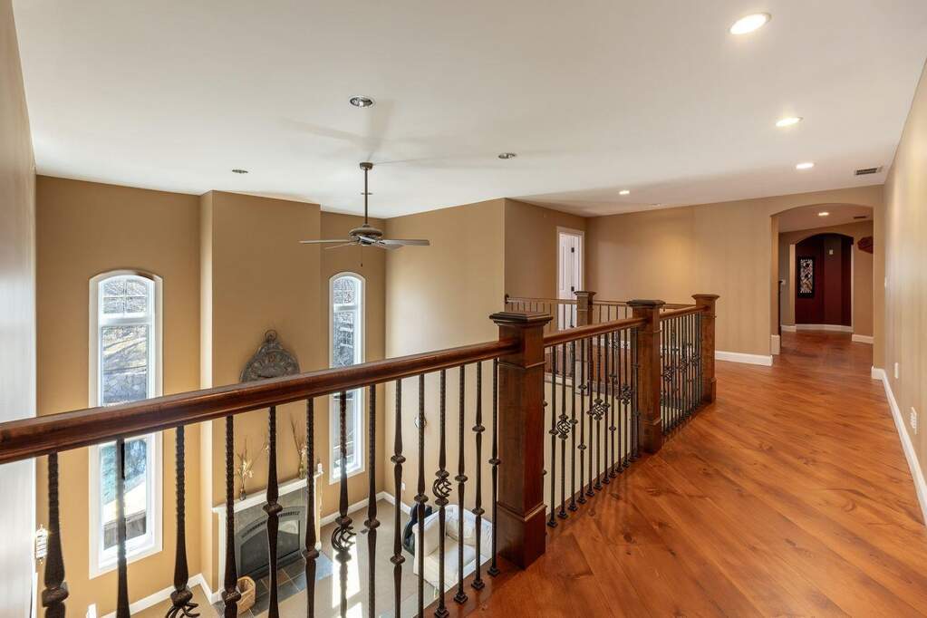 6 Bedroom Single Family Home/House's Image 31