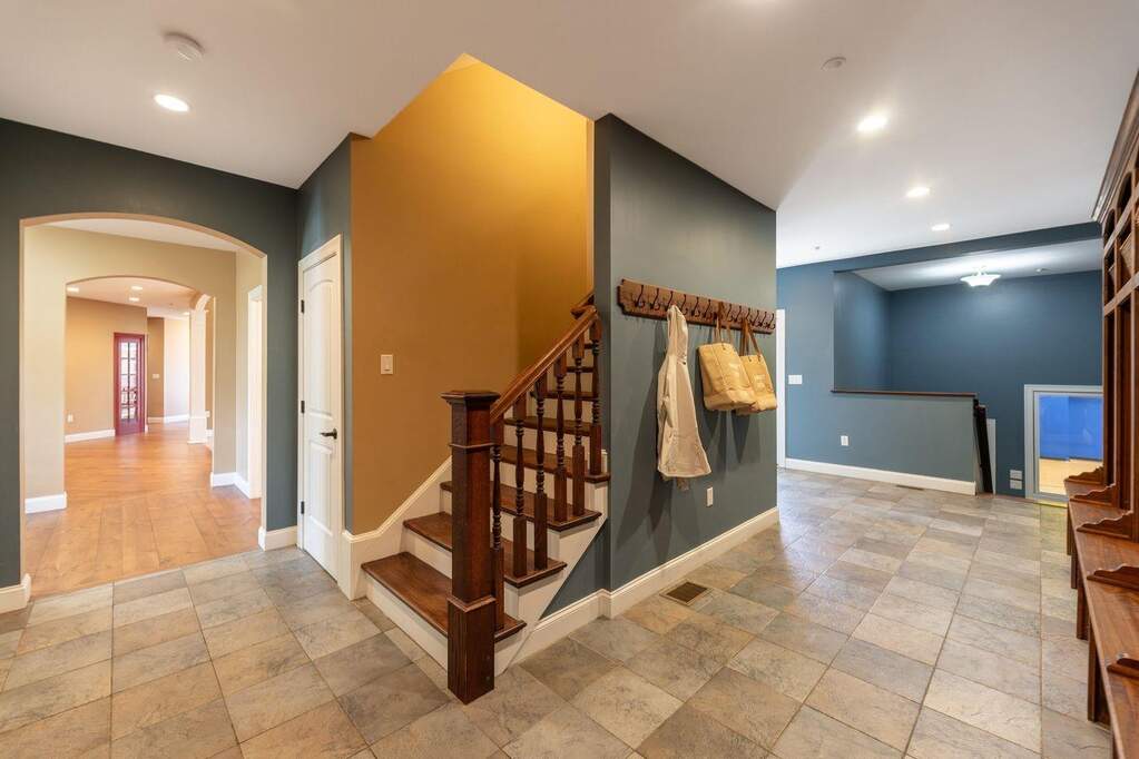 6 Bedroom Single Family Home/House's Image 39