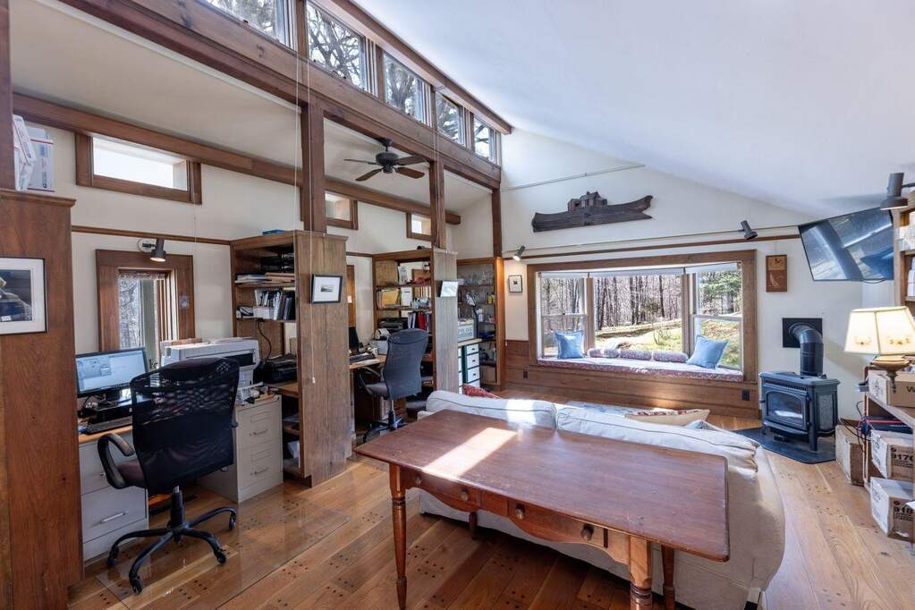 7 Bedroom Single Family Home/House's Image 30