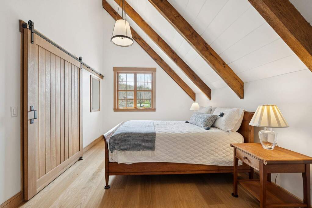 5 Bedroom Single Family Home/House's Image 22