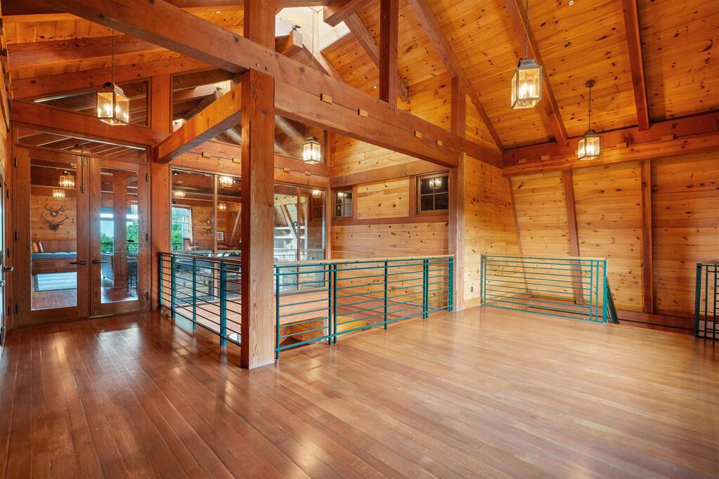 5 Bedroom Single Family Home/House's Image 40