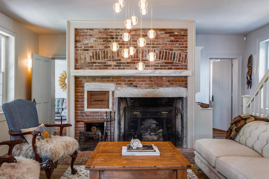 5 Bedroom Single Family Home/House's Image 12