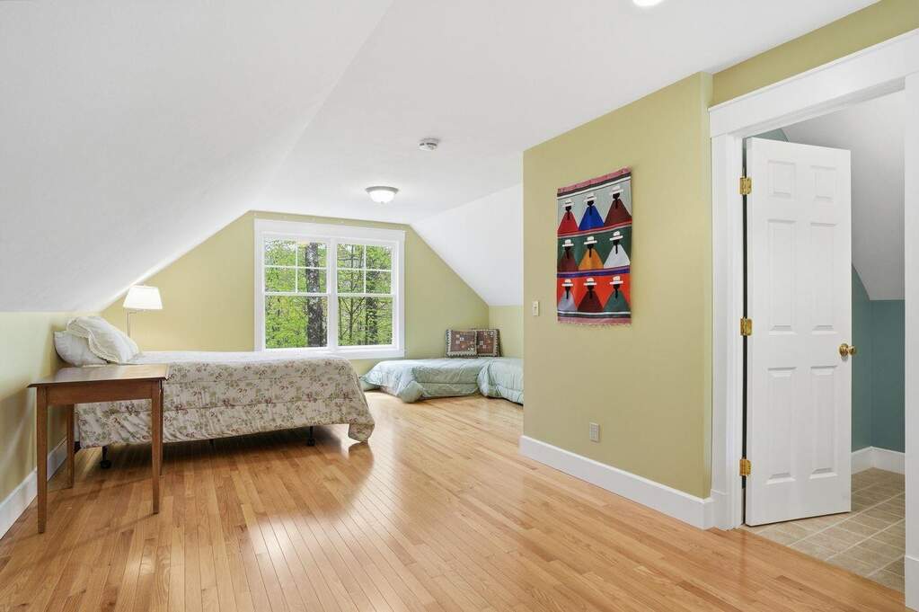 4 Bedroom Single Family Home/House's Image 14