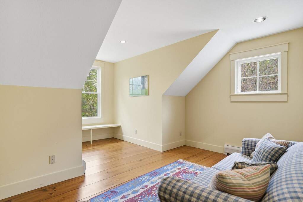 4 Bedroom Single Family Home/House's Image 15