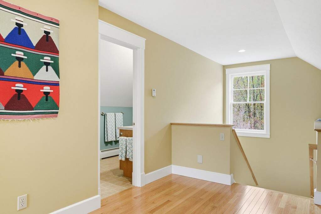 4 Bedroom Single Family Home/House's Image 16