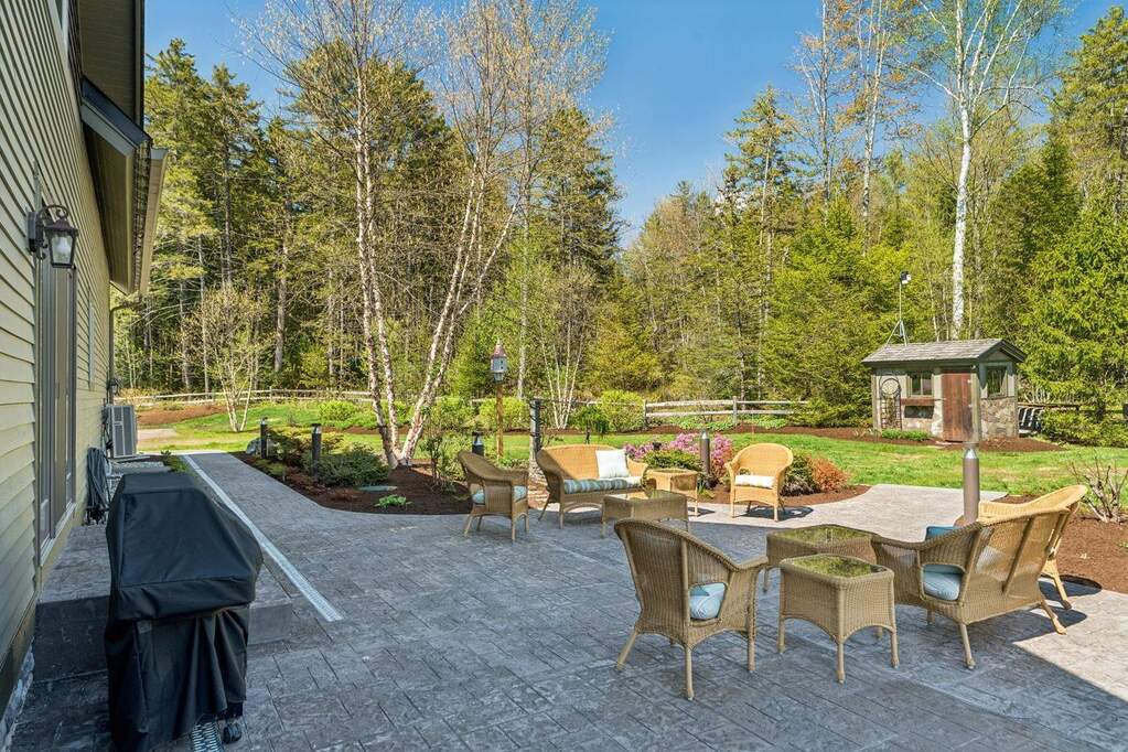 6 Bedroom Single Family Home/House's Image 22