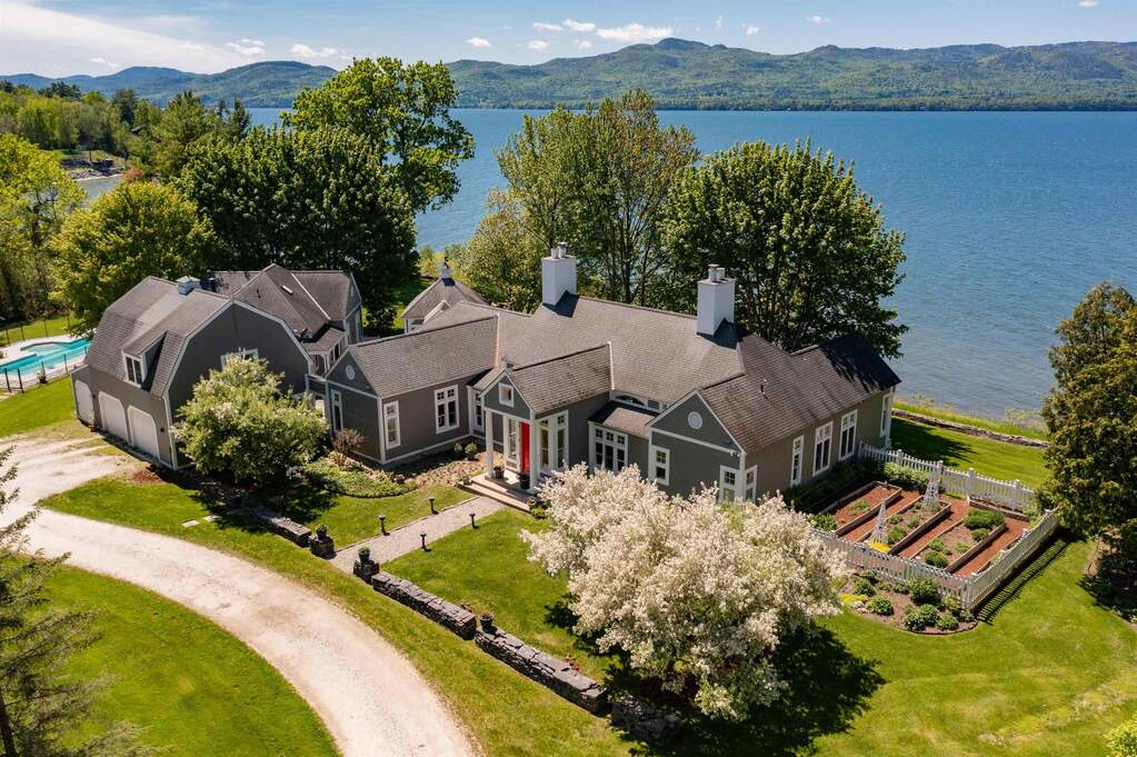 5 Bedroom Single Family Home/House's Image 28