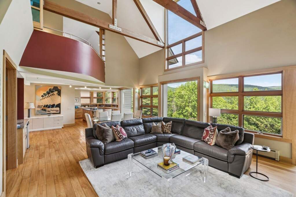 4 Bedroom Single Family Home/House's Image 10