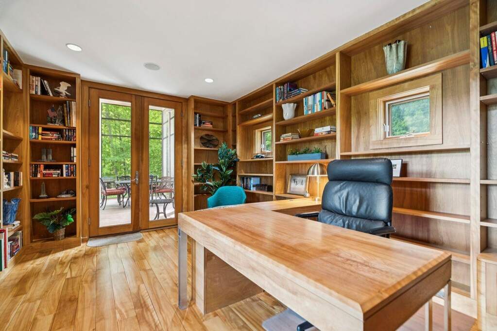 4 Bedroom Single Family Home/House's Image 11