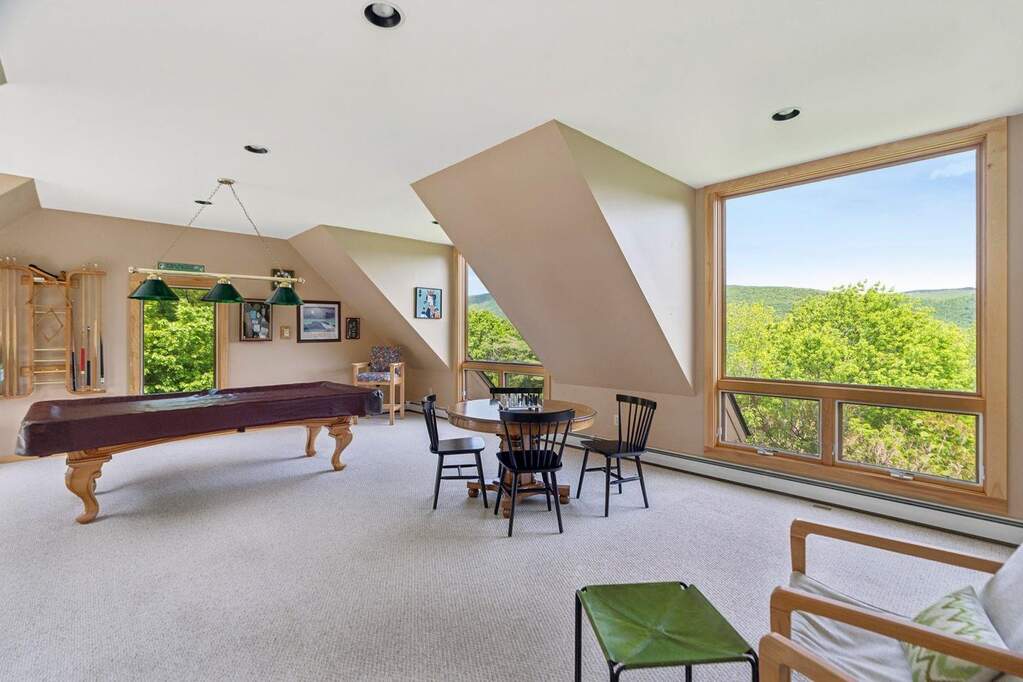 4 Bedroom Single Family Home/House's Image 19