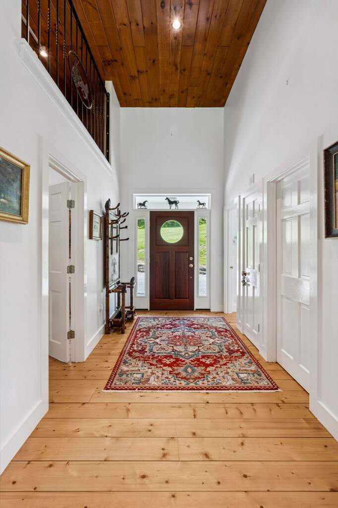 5 Bedroom Single Family Home/House's Image 7