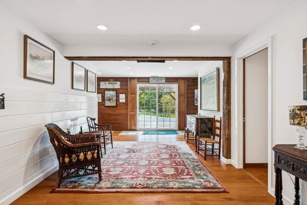5 Bedroom Single Family Home/House's Image 17