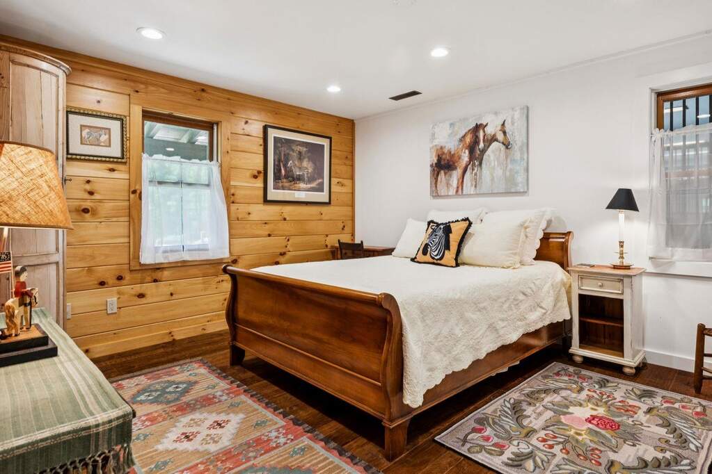 5 Bedroom Single Family Home/House's Image 20