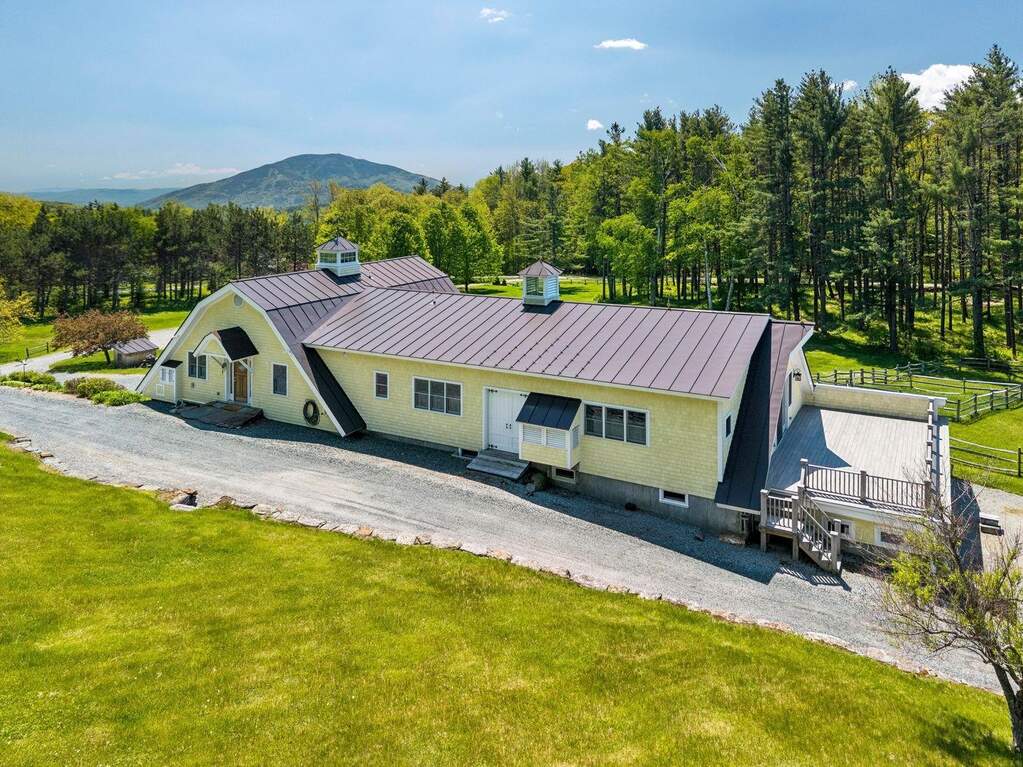 5 Bedroom Single Family Home/House's Image 32