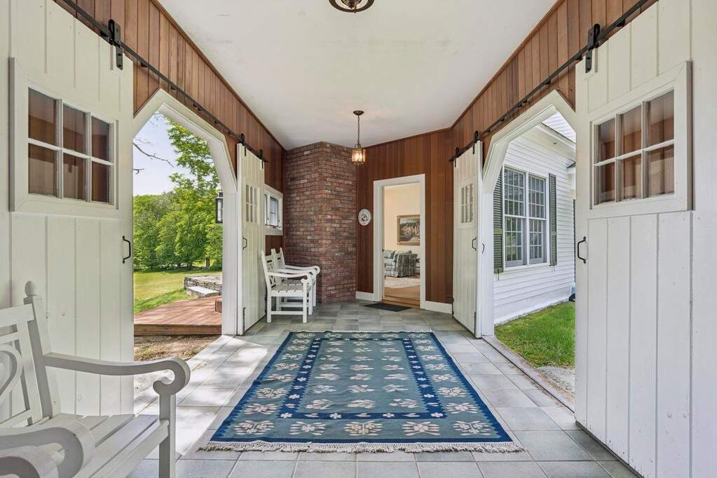 5 Bedroom Single Family Home/House's Image 13