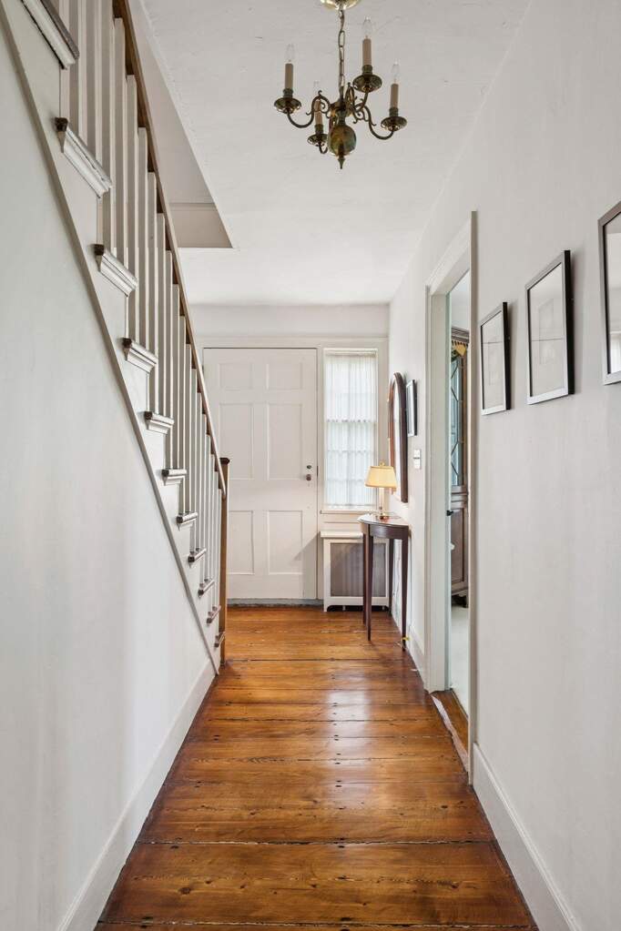 5 Bedroom Single Family Home/House's Image 16