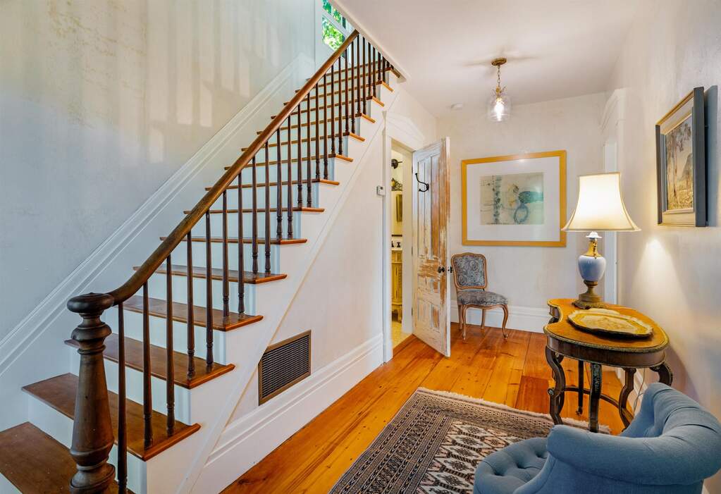 4 Bedroom Single Family Home/House's Image 7