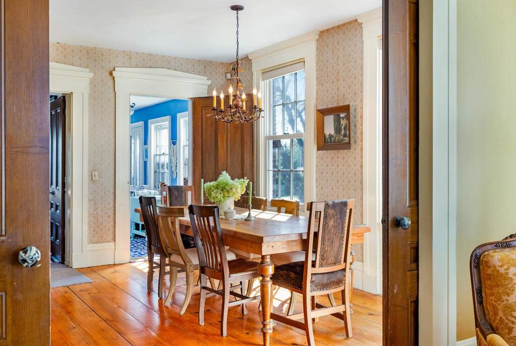4 Bedroom Single Family Home/House's Image 10